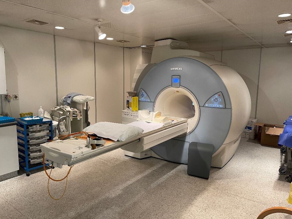 MRI machine, real medical equipment for auction